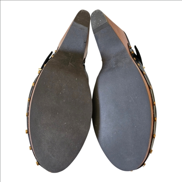 Veronica Beard Black Leather Wood-Block Clogs with Gold Buckle 8.5 - Picture 6 of 7